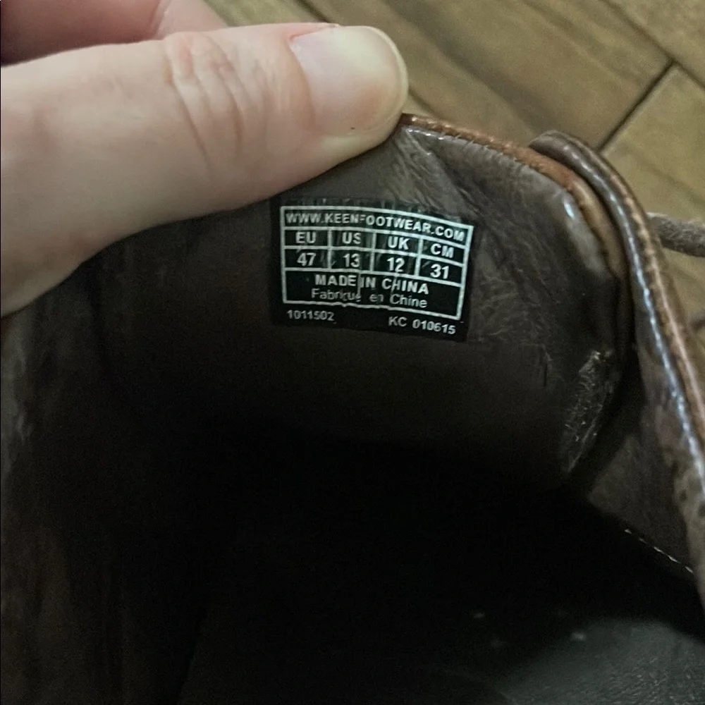 Keen Brown Oxford Shoes with Polished Finish and Lace-Up Design